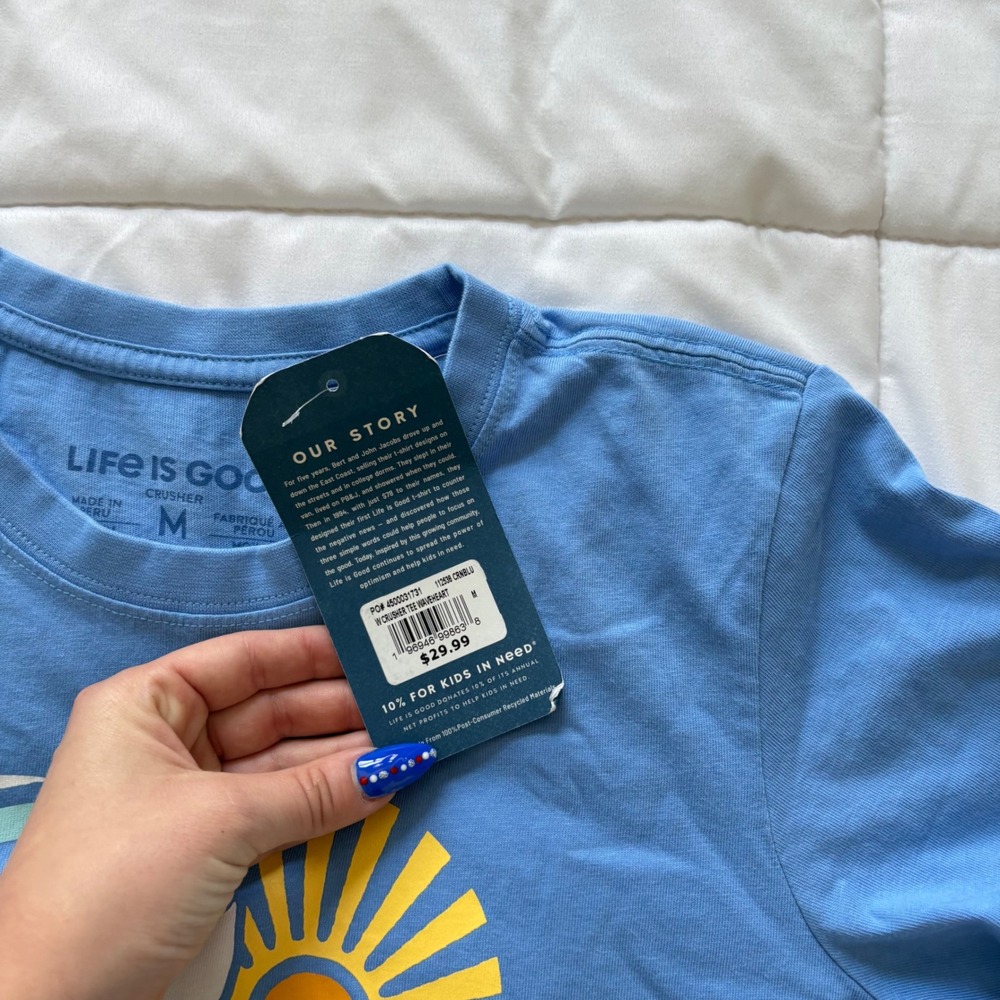 NWT Life is Good T Shirt Tee Womens Medium Blue 100% Cotton Wave Sun Heart Beach - Picture 2 of 7